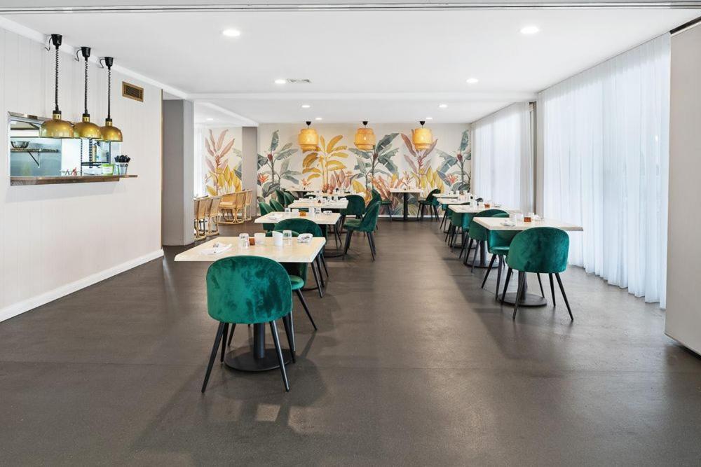 Corrigans Cove Aparthotel Бейтманс Бей Екстериор снимка