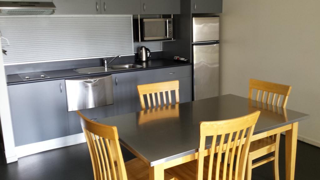 Corrigans Cove Aparthotel Бейтманс Бей Екстериор снимка